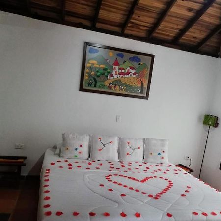 Casa Rayma Hotel Contratacion Bagian luar foto