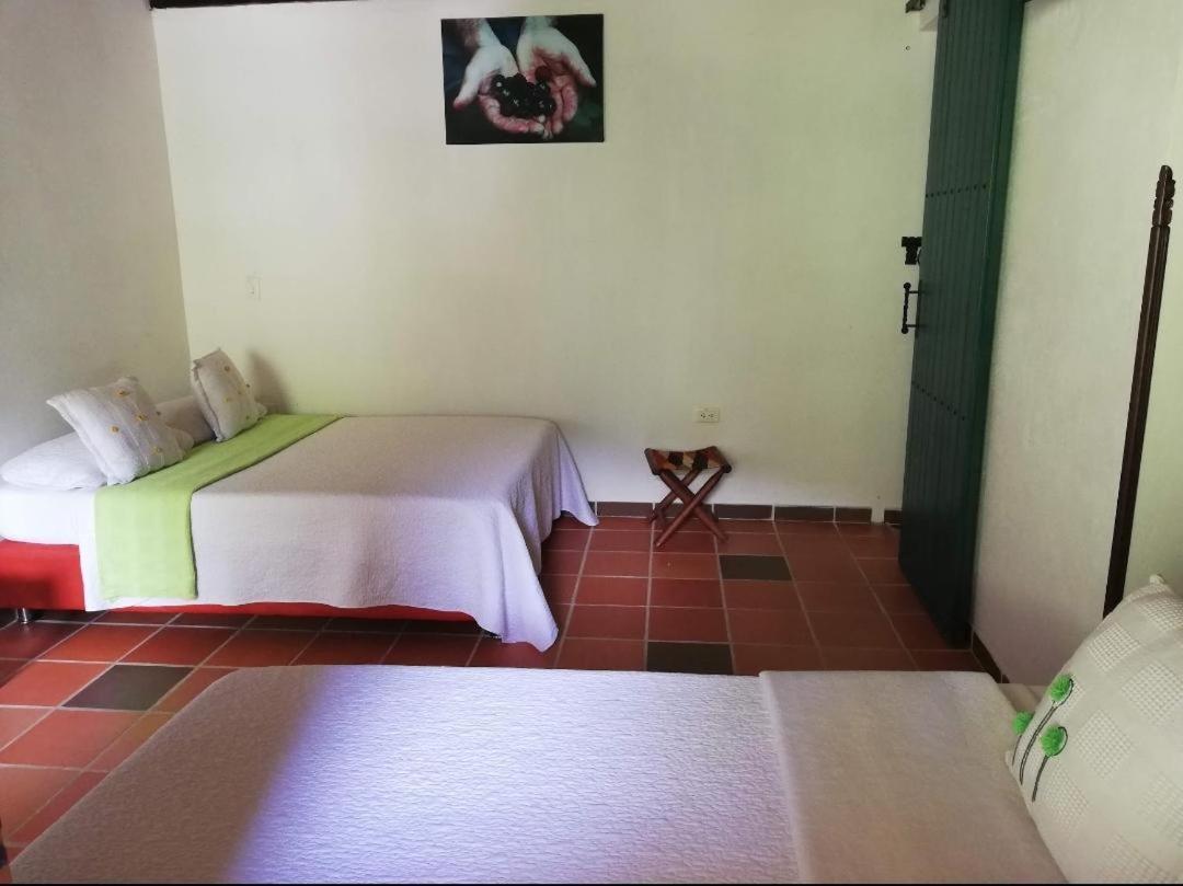 Casa Rayma Hotel Contratacion Bagian luar foto