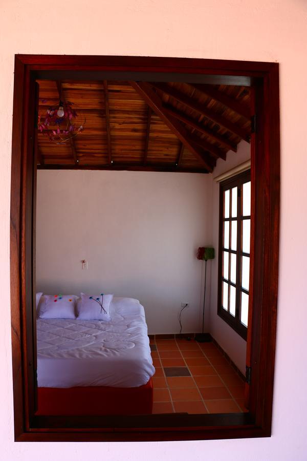 Casa Rayma Hotel Contratacion Bagian luar foto